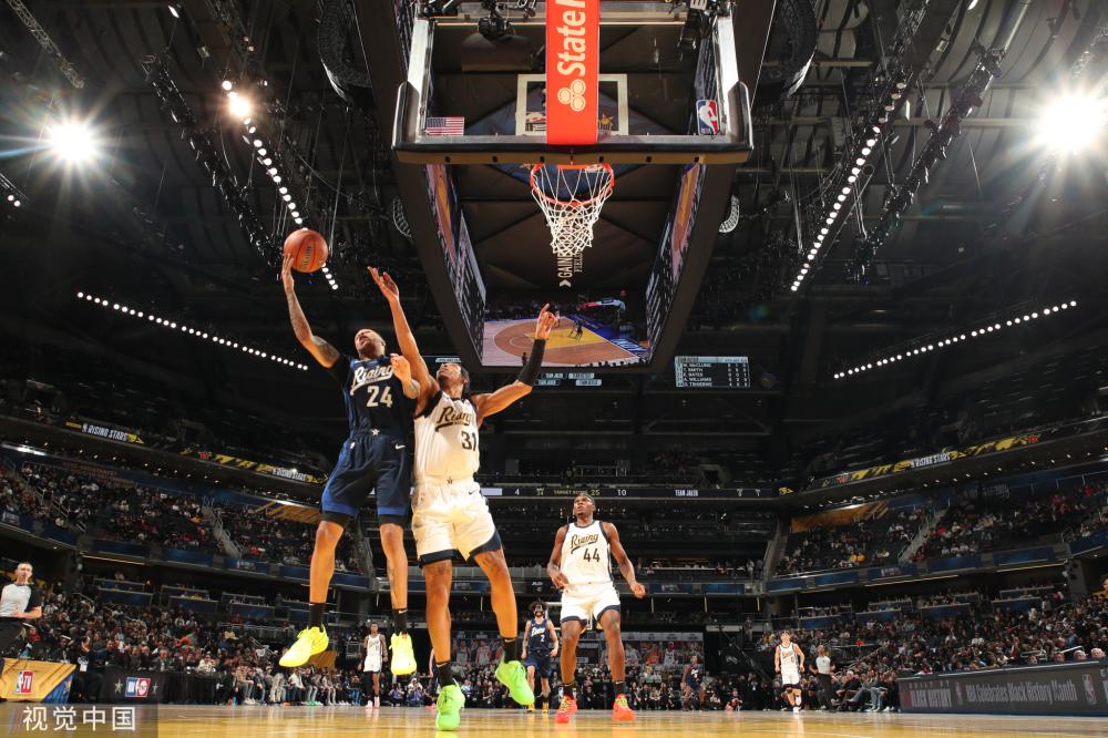 [网球]辛纳、斯维亚特克斩获“世界冠军”奖项.