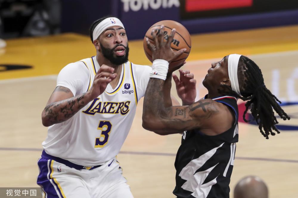 在他的领导 在他的领导